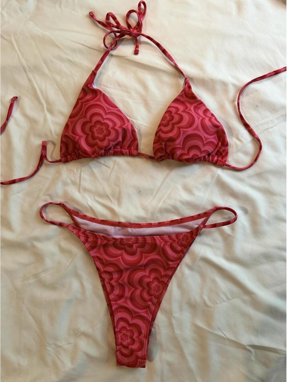 🌺 Pink & Red Retro Floral String Bikini Set - Picture 4 of 5